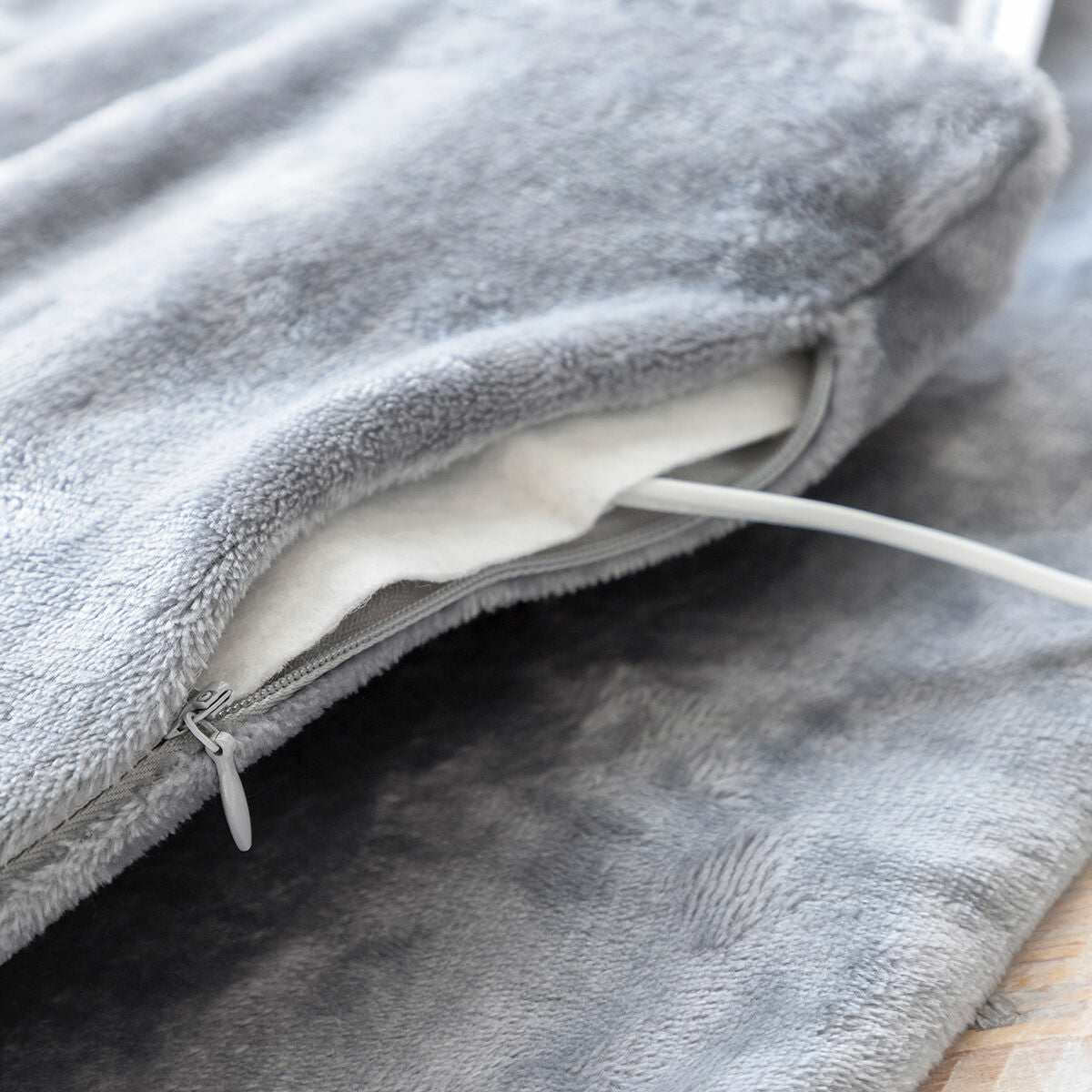 V10H8D6AC1DB5760470D92B65D36B52EE97FR5271639P6