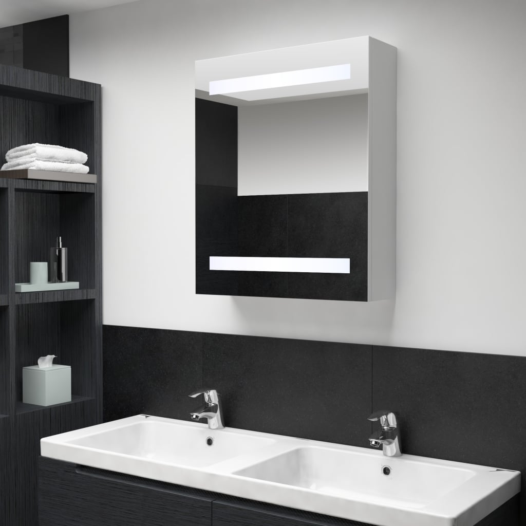 LED-spejlskab til badeværelse - 50 × 13,5 × 60 cm, hvid/sølv