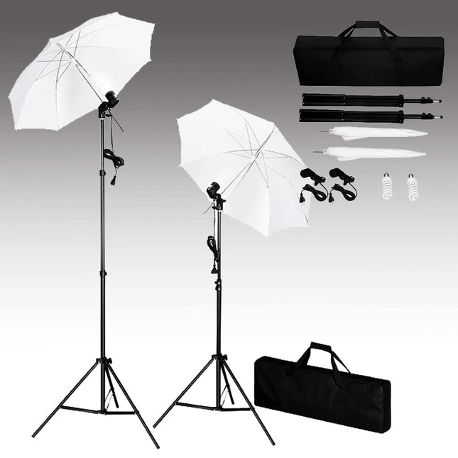 fotostudieudstyr med baggrund, lamper og paraplyer