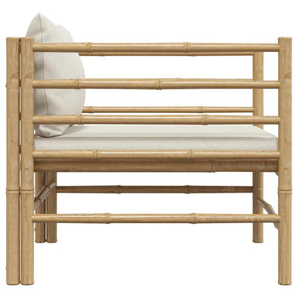 havesofa med cremehvide hynder bambus
