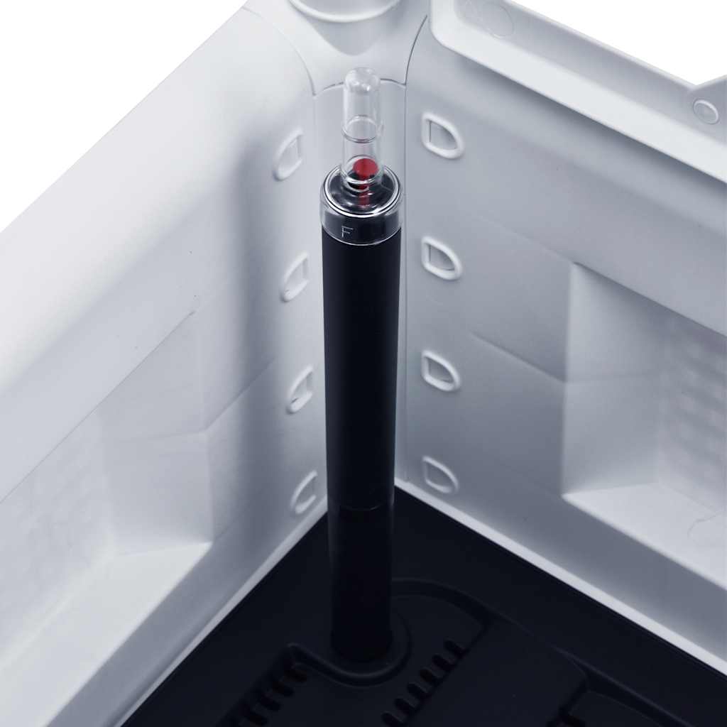 højbed med espalier og automatisk vandingssystem hvid