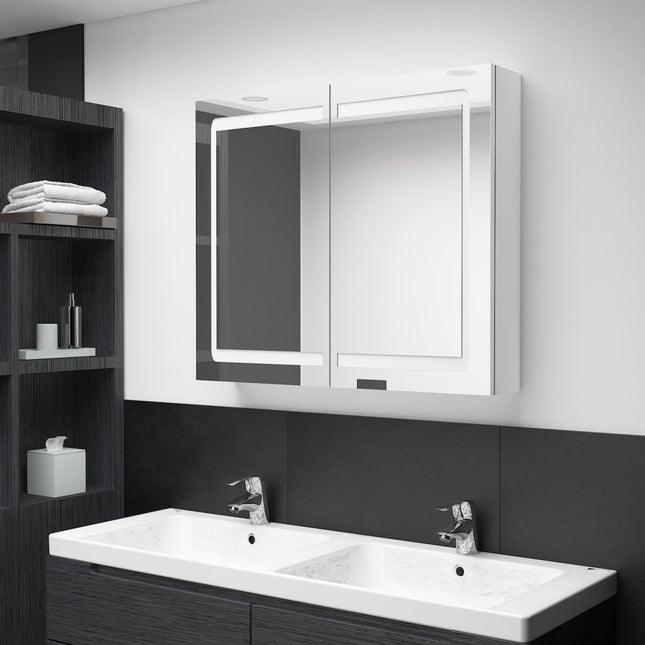 badeværelsesskab med spejl + LED-lys 80x12x68 cm skinnende hvid