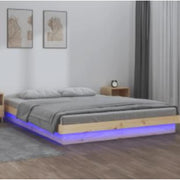sengeramme med LED-lys 140x200 cm massivt træ