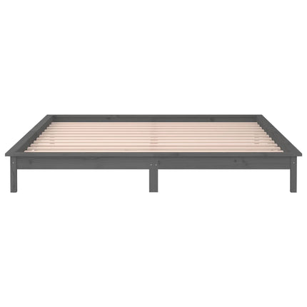 sengeramme med LED-lys 140x190 cm massivt træ grå