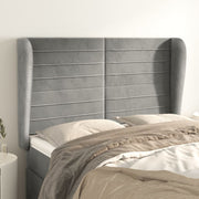 sengegavl med kanter 147x23x118/128 cm fløjl lysegrå