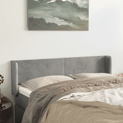 sengegavl med kanter 147x16x78/88 cm fløjl lysegrå