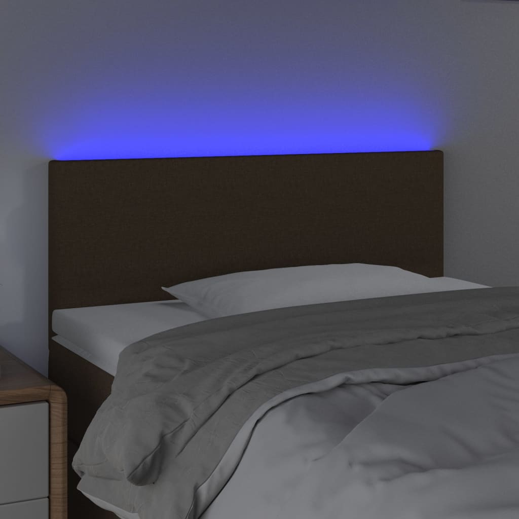 sengegavl med LED-lys 100x5x78/88 cm stof mørkebrun