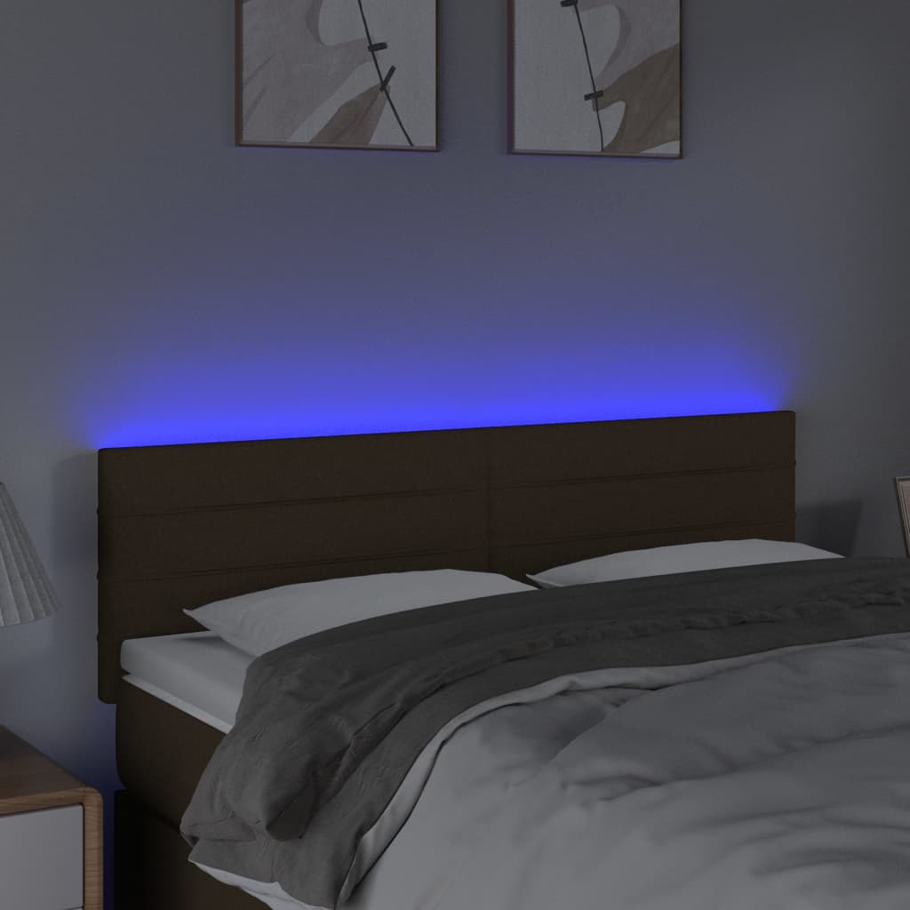 sengegavl med LED-lys 144x5x78/88 cm stof mørkebrun