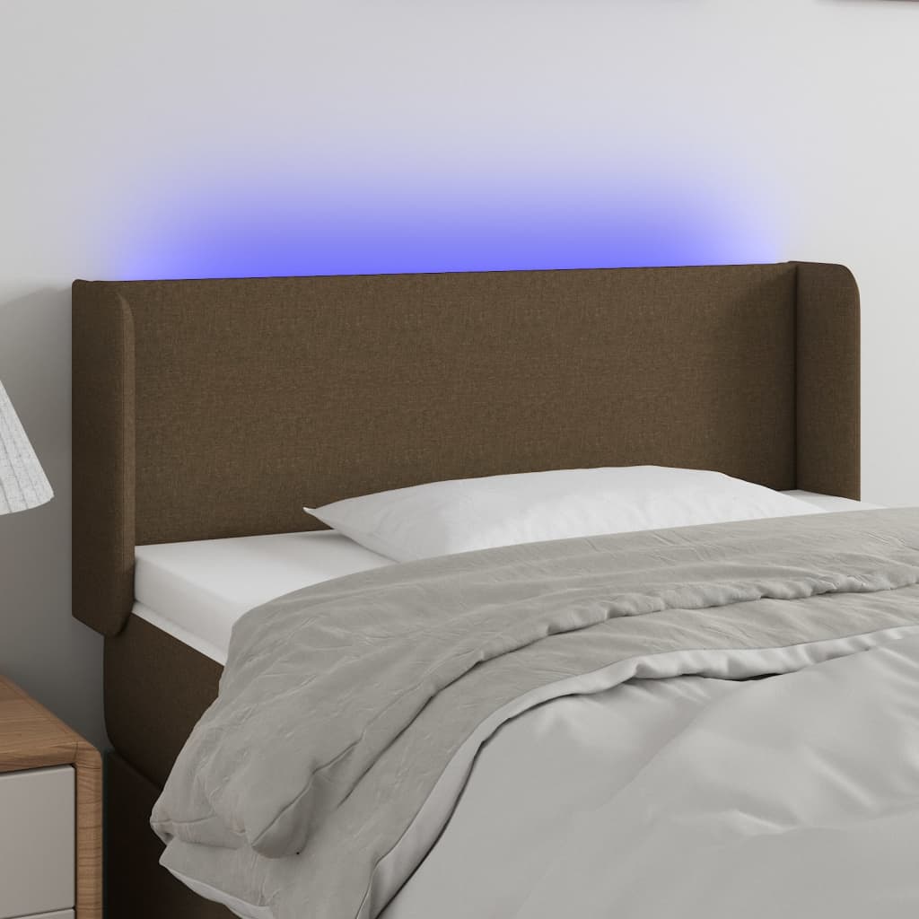 sengegavl med LED-lys 103x16x78/88 cm stof mørkebrun