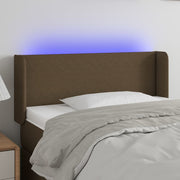 sengegavl med LED-lys 103x16x78/88 cm stof mørkebrun