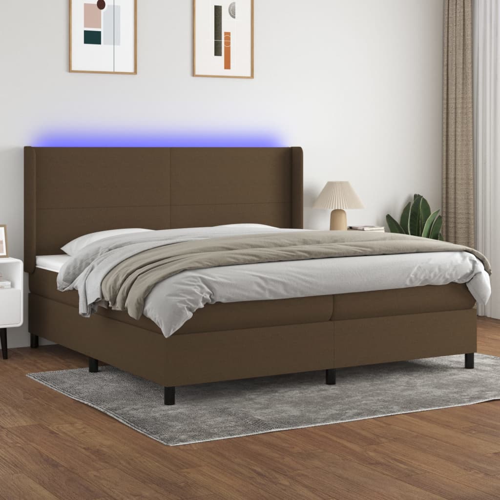 kontinentalseng med LED-lys 200x200 cm stof mørkebrun