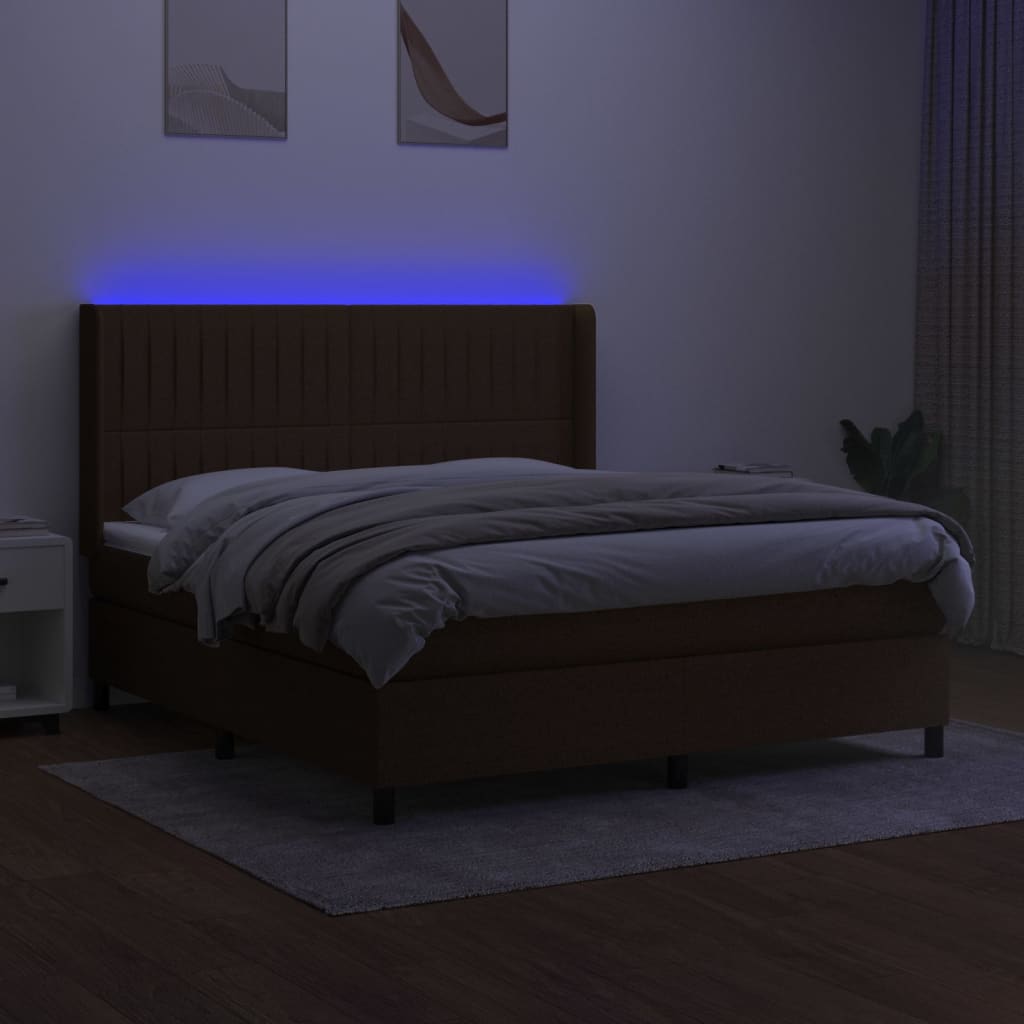 kontinentalseng med LED-lys 180x200 cm stof mørkebrun