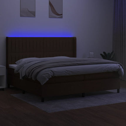 kontinentalseng med LED-lys 200x200 cm stof mørkebrun