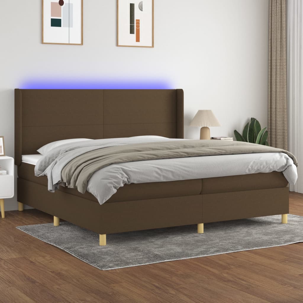 kontinentalseng med LED-lys 200x200 cm stof mørkebrun
