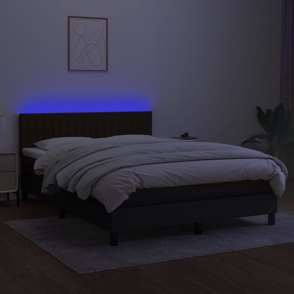 kontinentalseng med LED-lys 140x190 cm stof sort