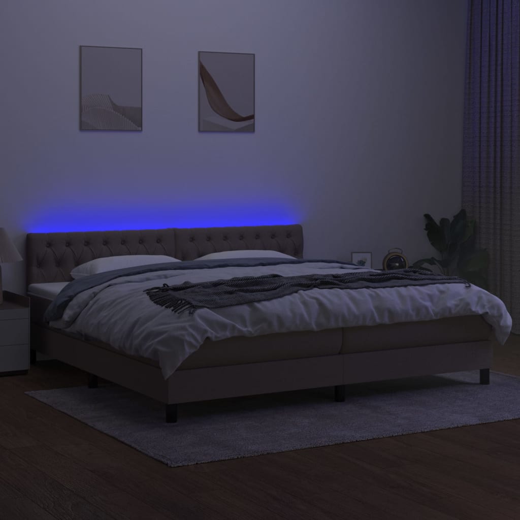kontinentalseng med LED-lys 200x200 cm stof gråbrun