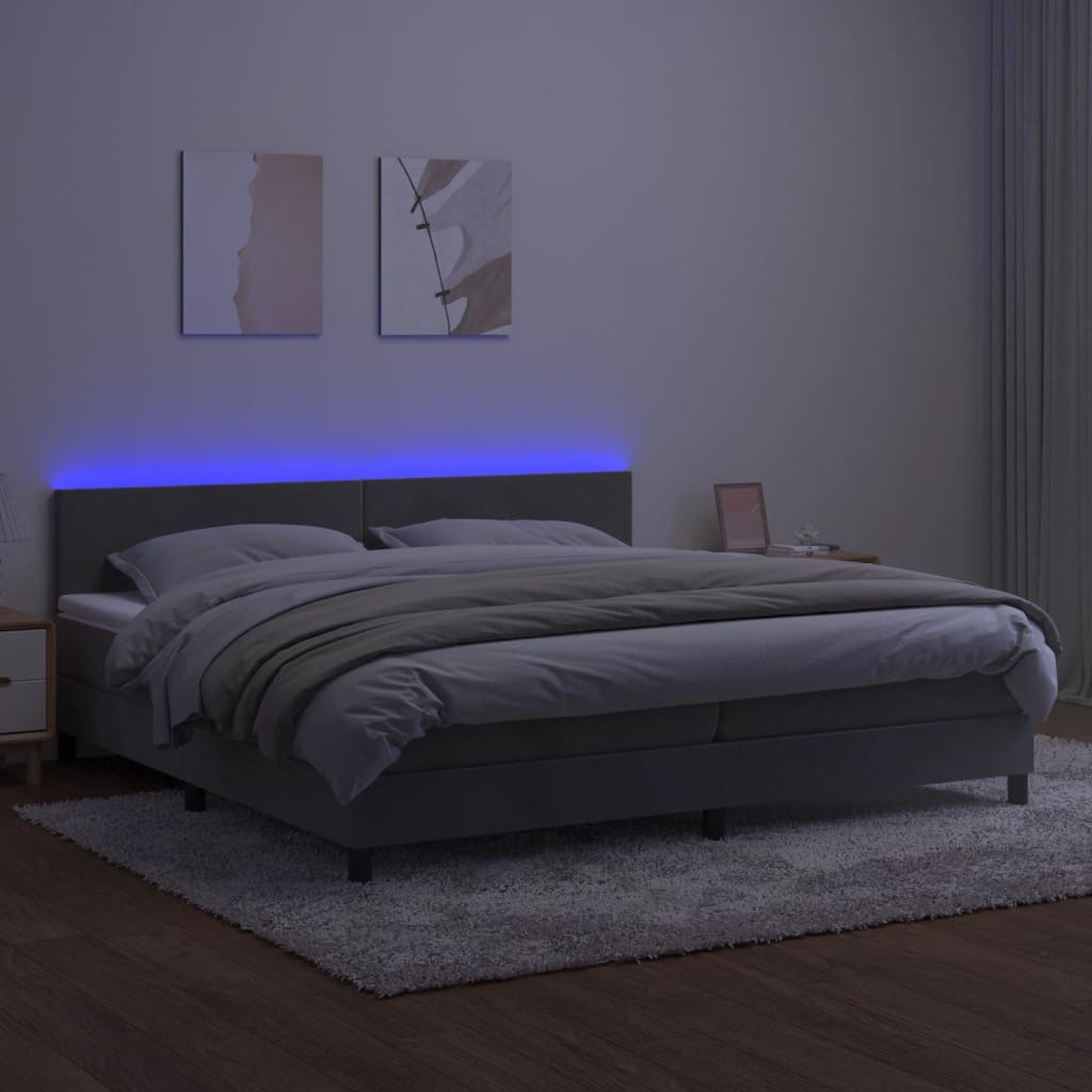 kontinentalseng med madras og LED-lys 200x200 cm fløjl lysegrå