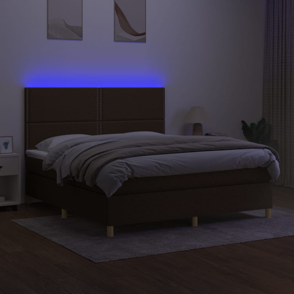 kontinentalseng med LED-lys 180x200 cm stof mørkebrun