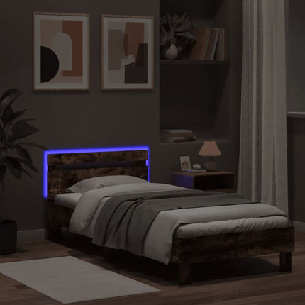 sengeramme med sengegavl og LED-lys 75x190 cm røget egetræ