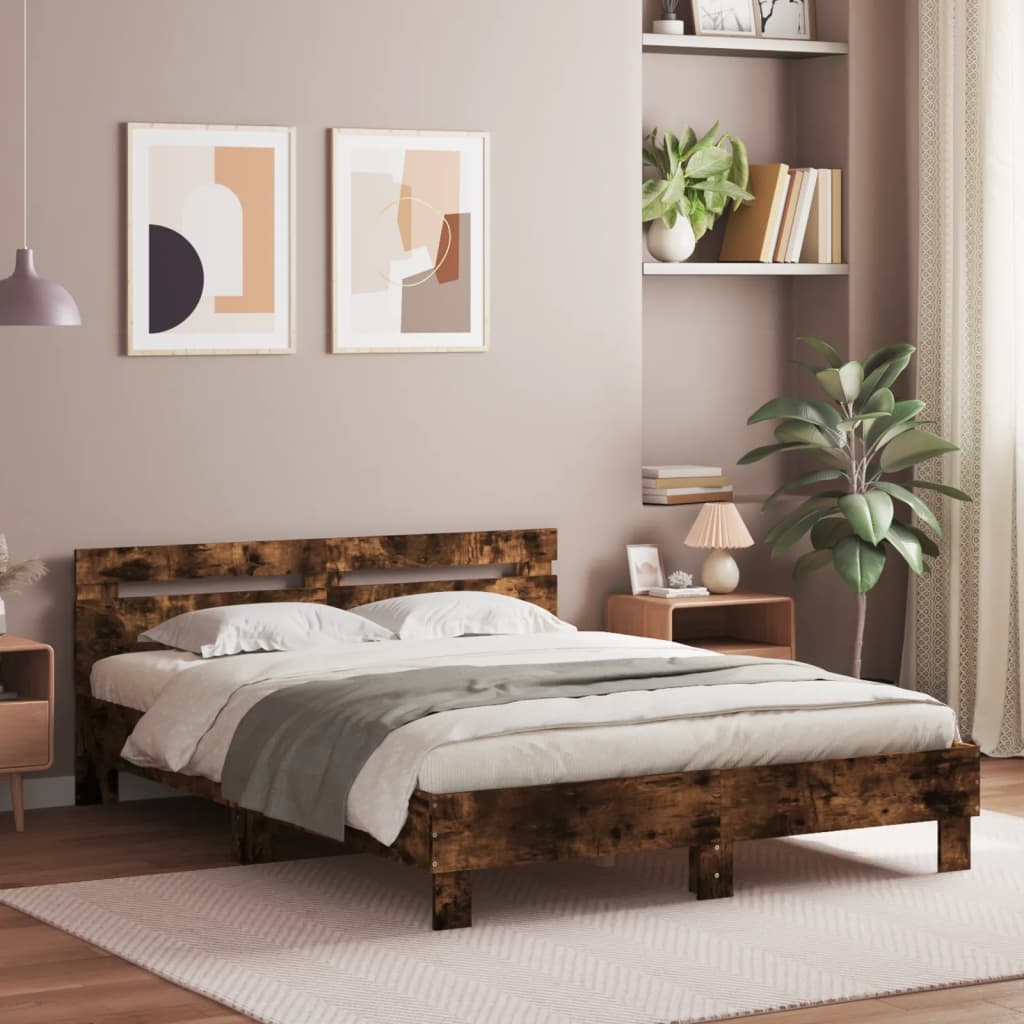 sengeramme med sengegavl og LED-lys 140x200 cm røget egetræ