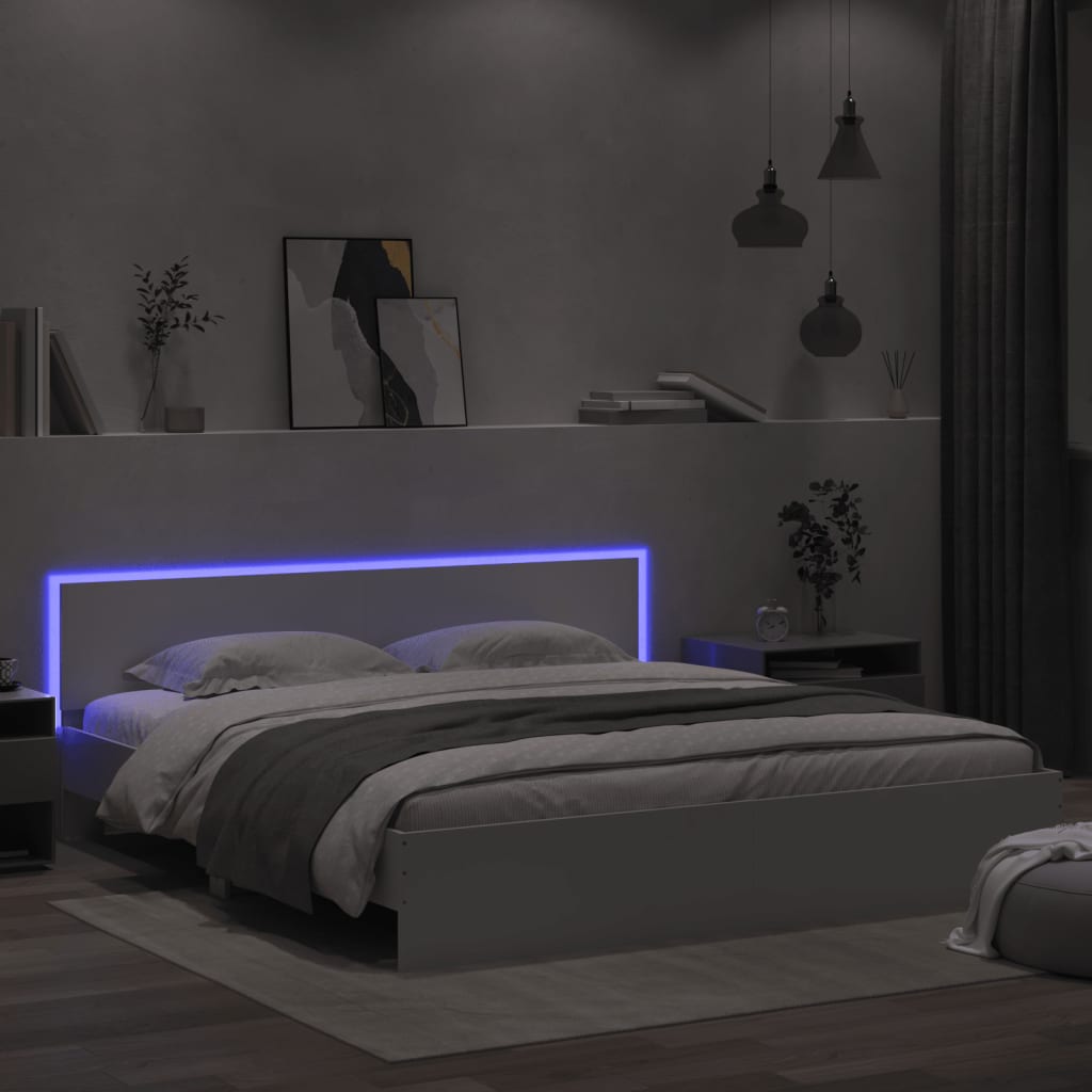 sengeramme med sengegavl og LED-lys 200x200 cm hvid