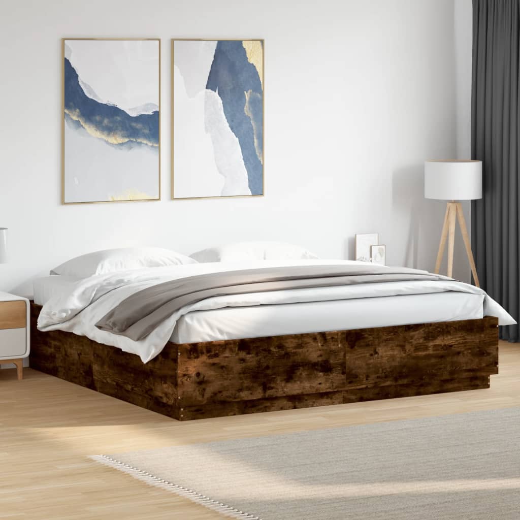 sengeramme med LED-lys 200x200 cm konstrueret træ røget eg
