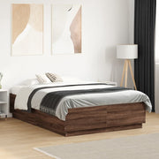 sengeramme med LED-lys 140x190 cm konstrueret træ brunt eg