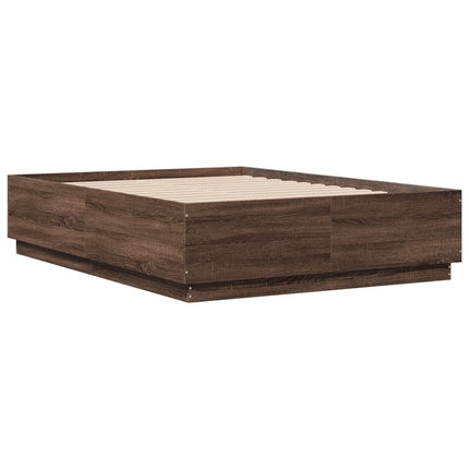 sengeramme med ED-lys 135x190 cm konstrueret træ brunt egetræ