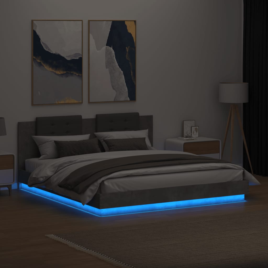 sengeramme med sengegavl og LED-lys 160x200 cm betongrå