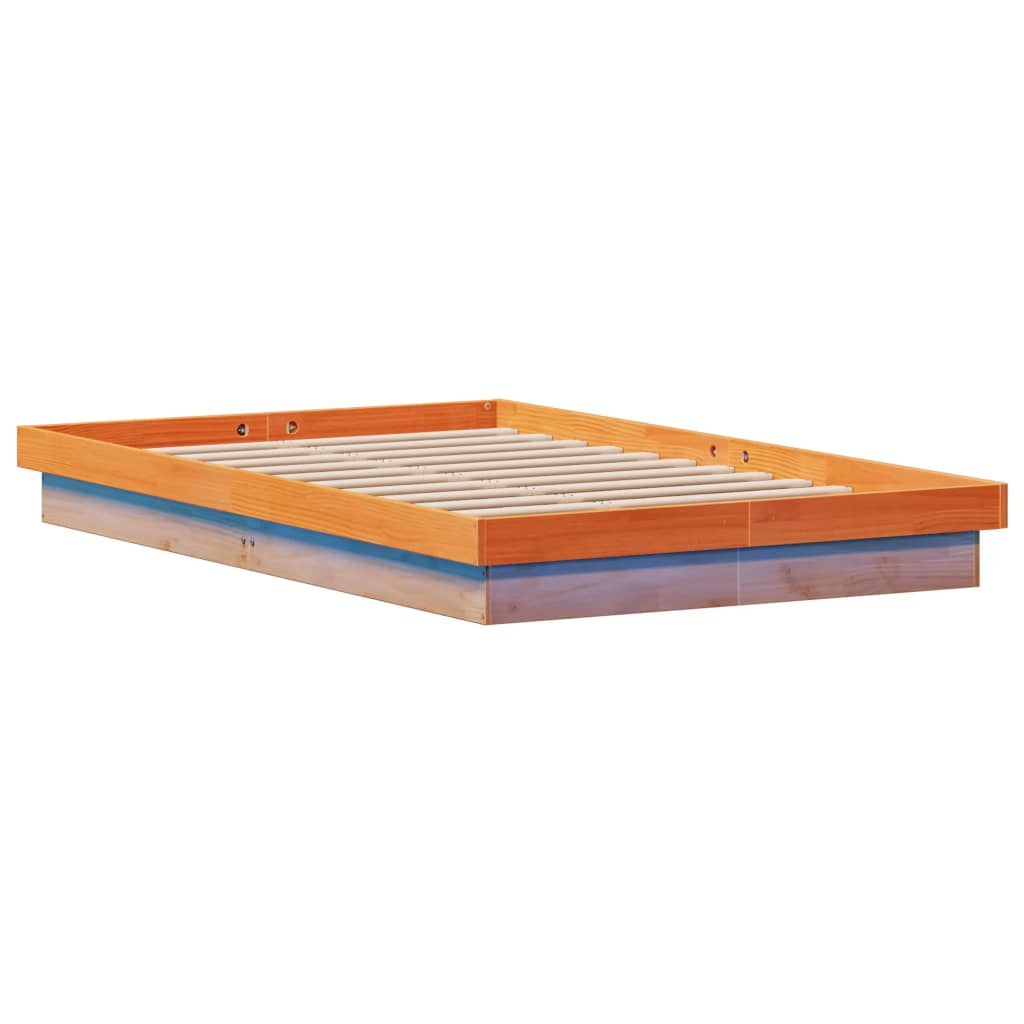 sengeramme med LED-lys 140x190 cm massivt fyrretræ gyldenbrun