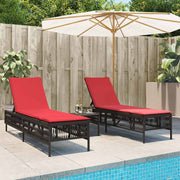 liggestole 2 stk. med bord brun polyrattan