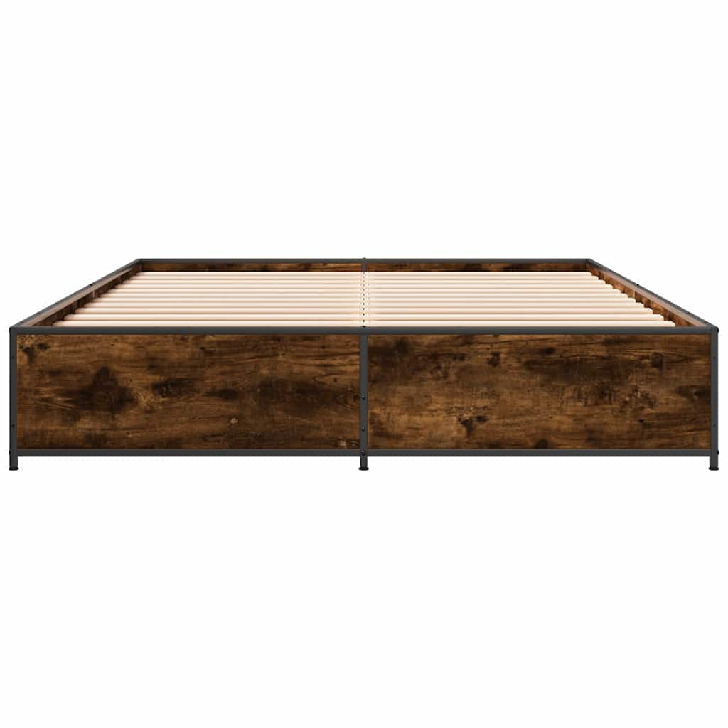 sengestel 135x190cm konstrueret træ og metal røget egetræsfarve