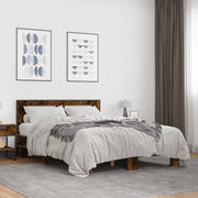 sengestel 135x190cm konstrueret træ og metal røget egetræsfarve