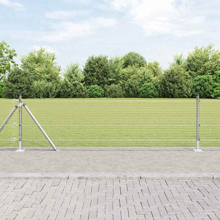 Udendørs svejset trådhegn med betonfundament 25 x 0,6 m Sølv