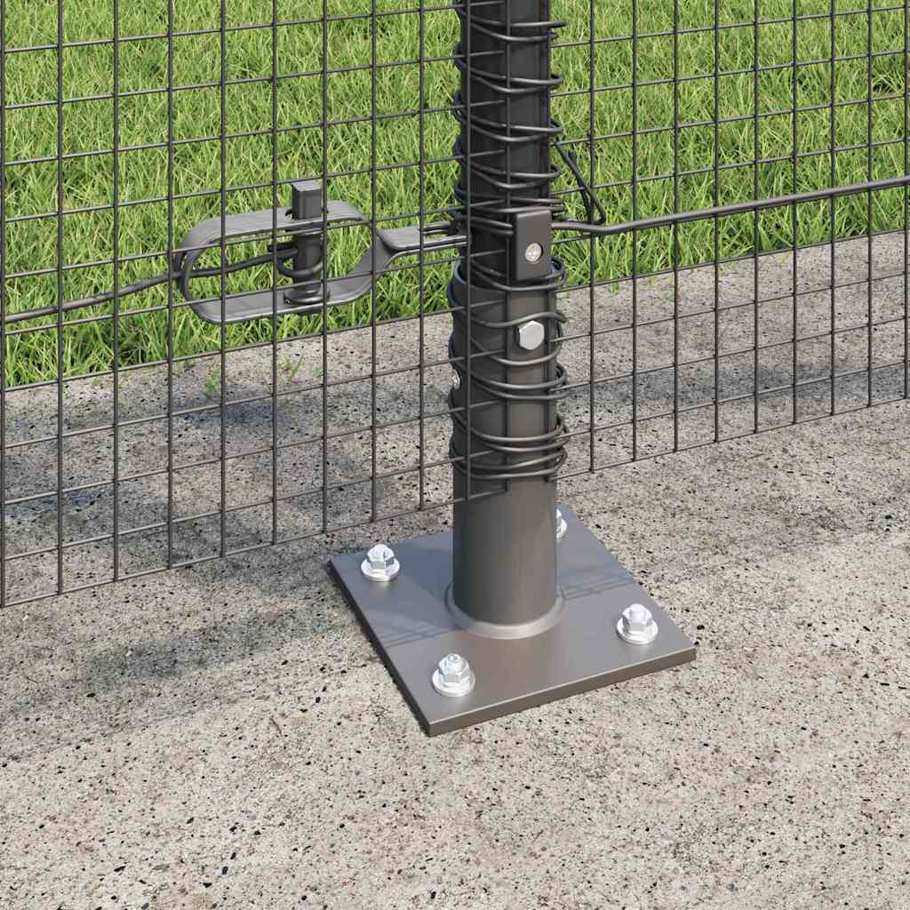 Svejset Trådhegn med Betonsokkel 25 x 1,2 m (B x H)