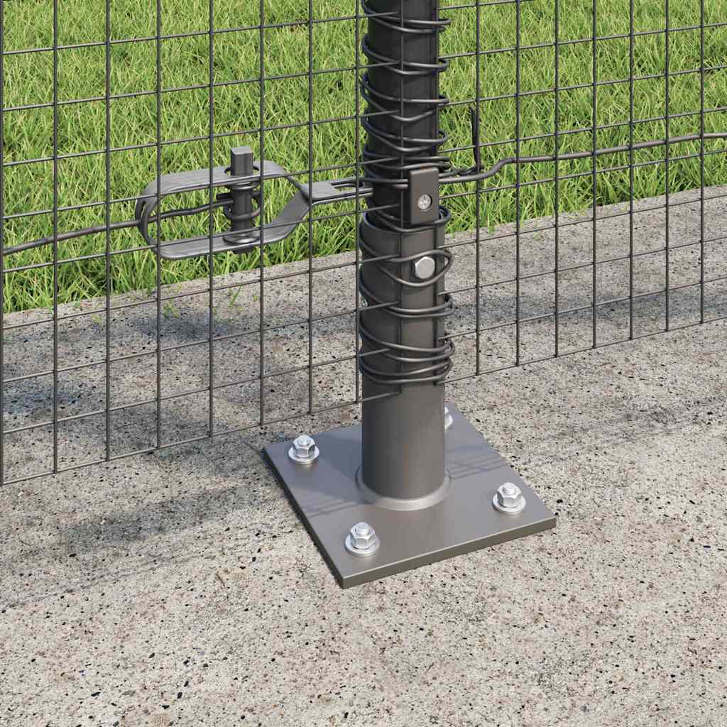 Svejset Trådhegn med Betonsokkel 25 x 1,2 m (B x H)