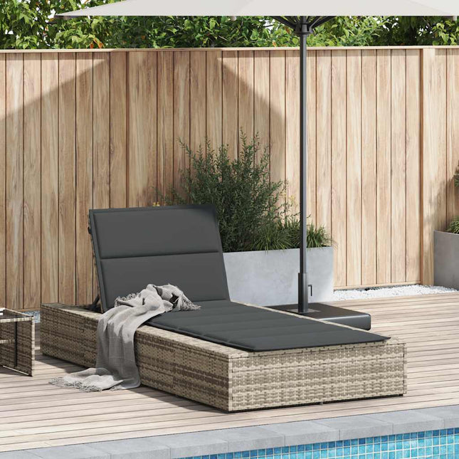 solseng med flydende hynde polyrattan lysegrå