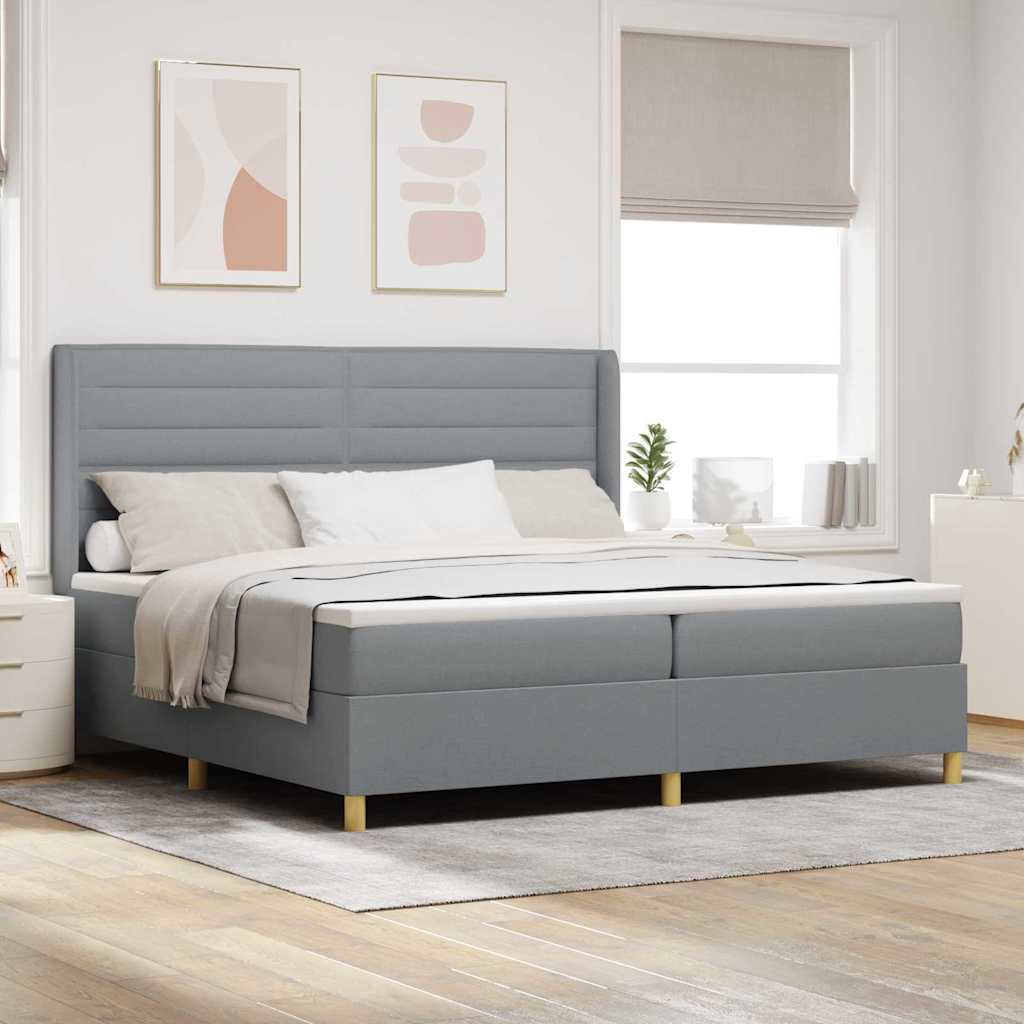 Box spring seng med madras Lysegr 200 x 200 cm Stof