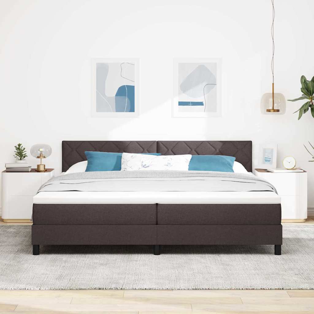Box spring seng med madras med LED Mørk Brun 200 x 200 cm Stof