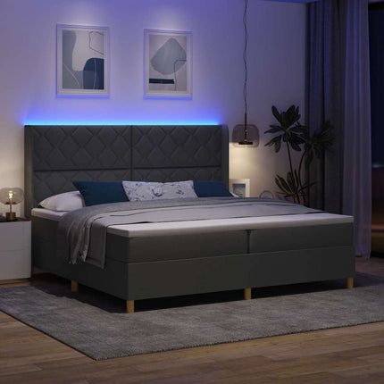 Box spring seng med LED-lysstrimler Grå 200 x 200 cm Stof