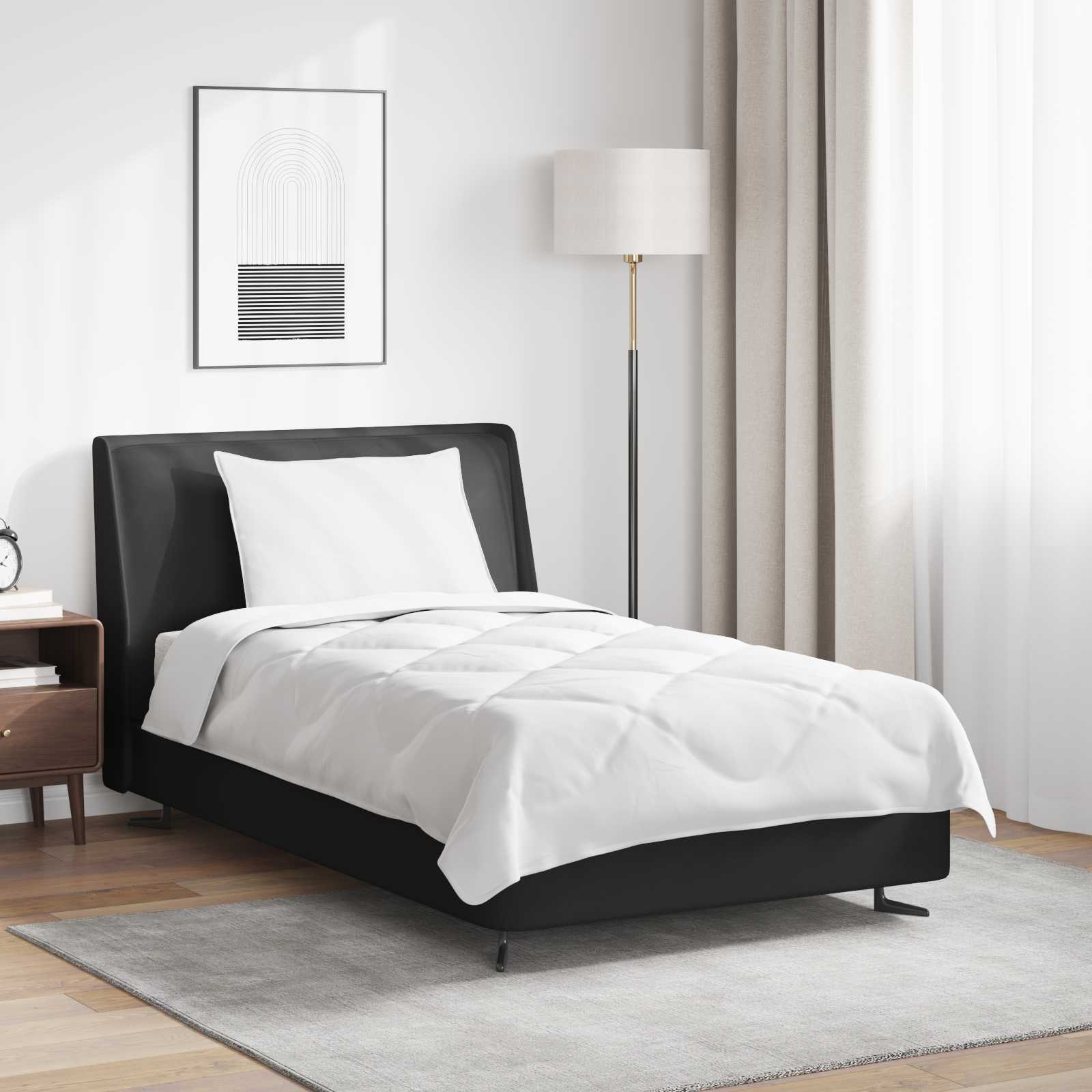 Årsdækkende dyne med pude - 135 x 200 cm, hvid microfiber (2 stk)