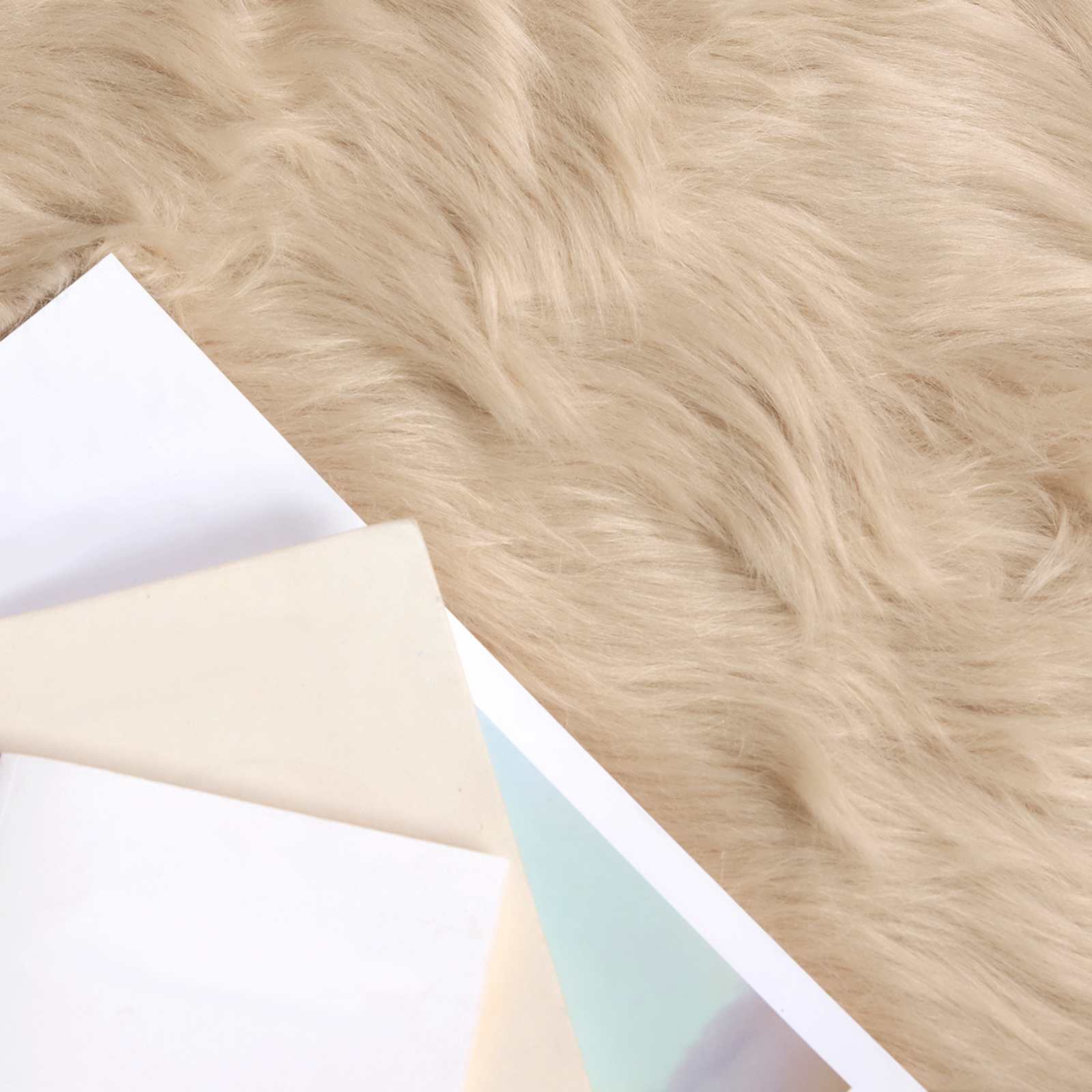 Fuskobbel lammeskindstæppe TAFALLA Beige Ø 100 cm Polyester
