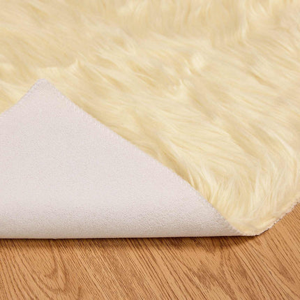 Fuskobbel lammeskindstæppe TAFALLA Cremefarvet 240 x 340 cm