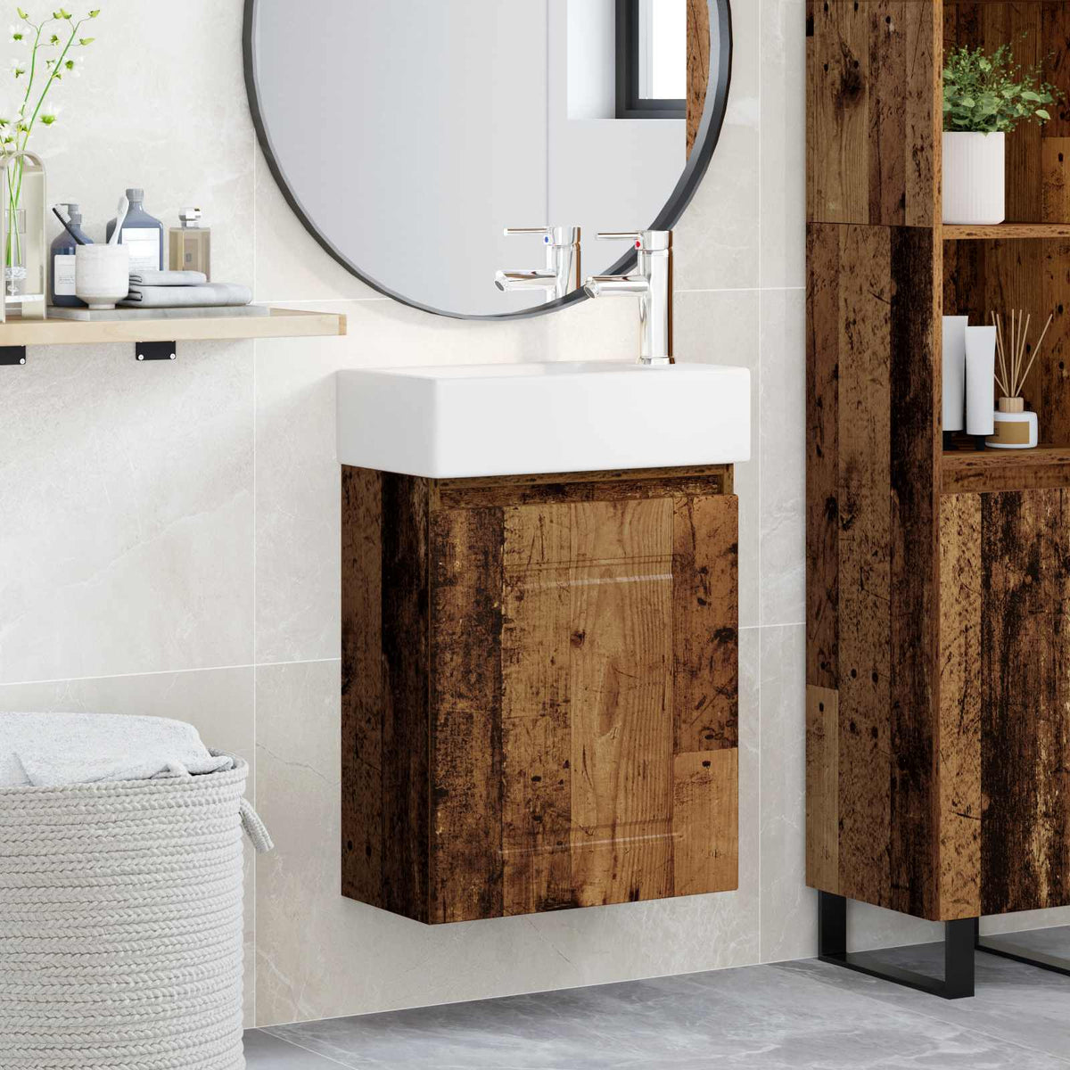 Badevrelses Vanity-enhed med Armatur Gammelt tr