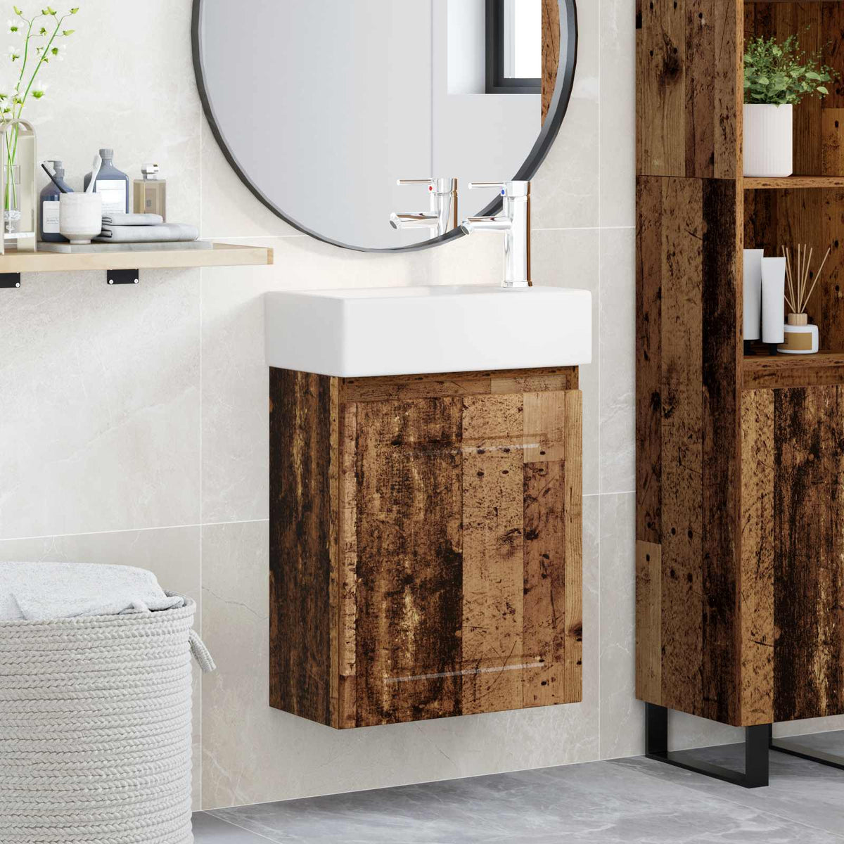 Badevrelses Vanity-enhed med Armatur Gammelt tr