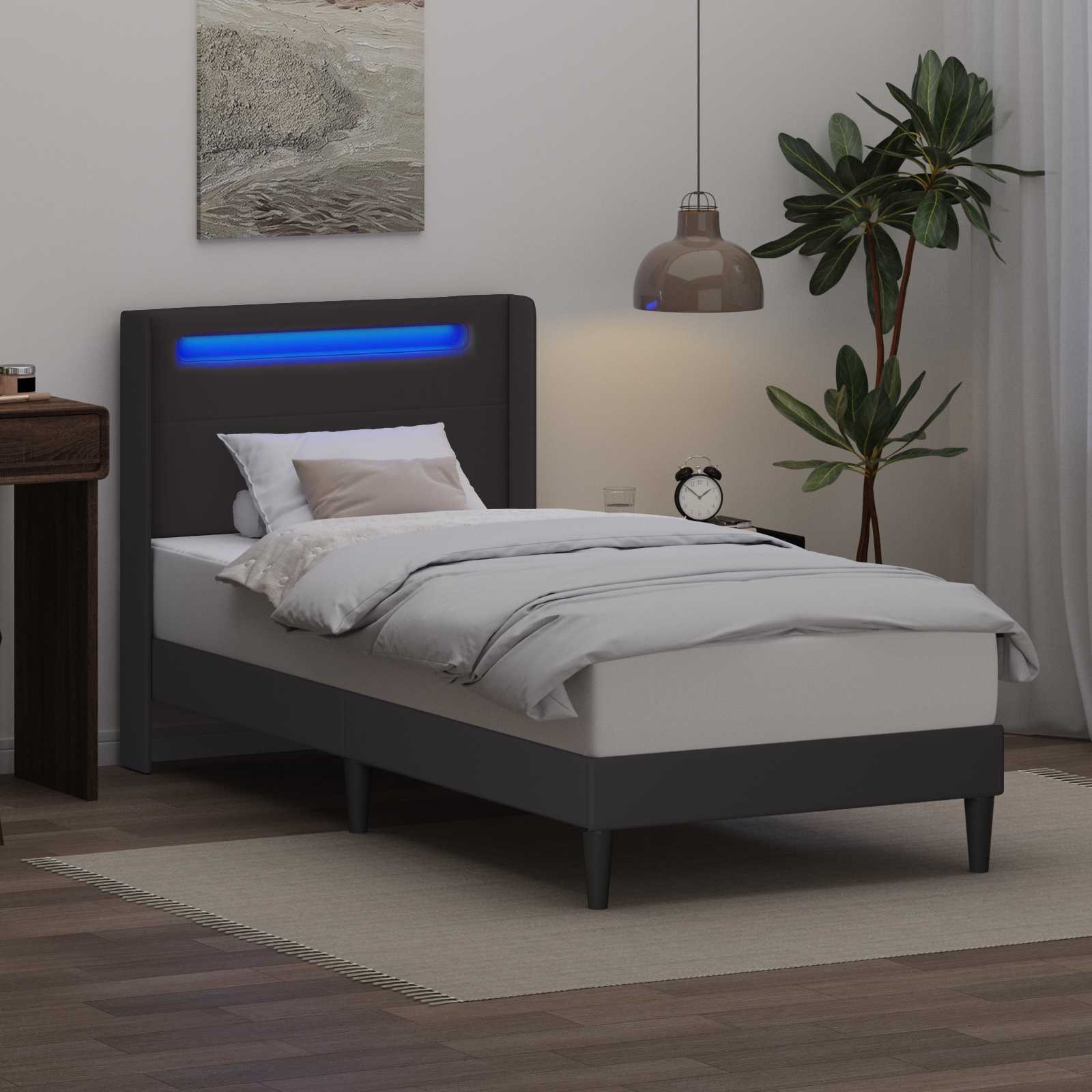 Sengestel med LED-lysstrimler Grå 90 x 200 cm Kunstlæder