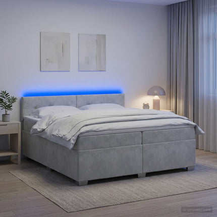 Box Spring Seng med Madras og LED Lysegrå 200 x 200 cm Velour